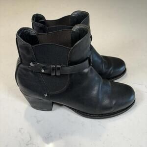 RAG & BONE Size 39 EUR Black Suede Ankle Chelsea Fashion Boots Bootie SMALL FLAW